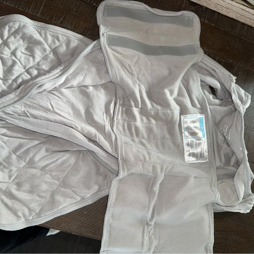 Dreamland weighted sleep swaddle - Picture 3 of 7